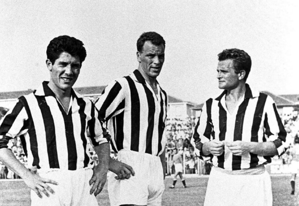 Gazzetta Dello Sport 22 Décembre 1966 – Omar Sivori, Bologna, Pub Mon Cheri