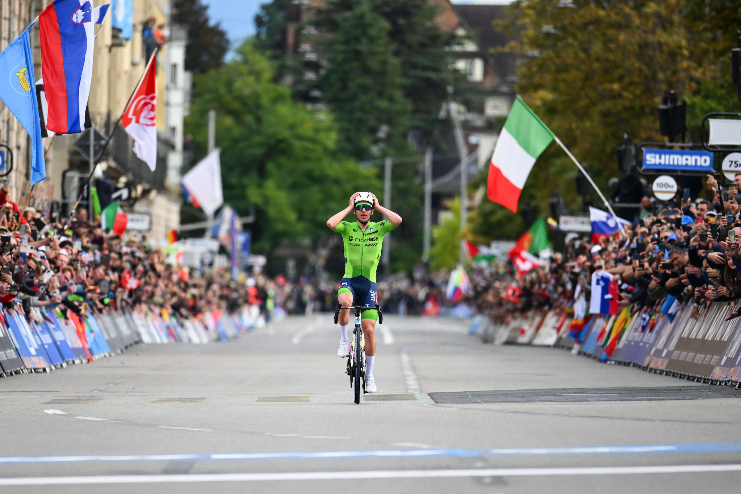 Pogacar, campione in tre atti