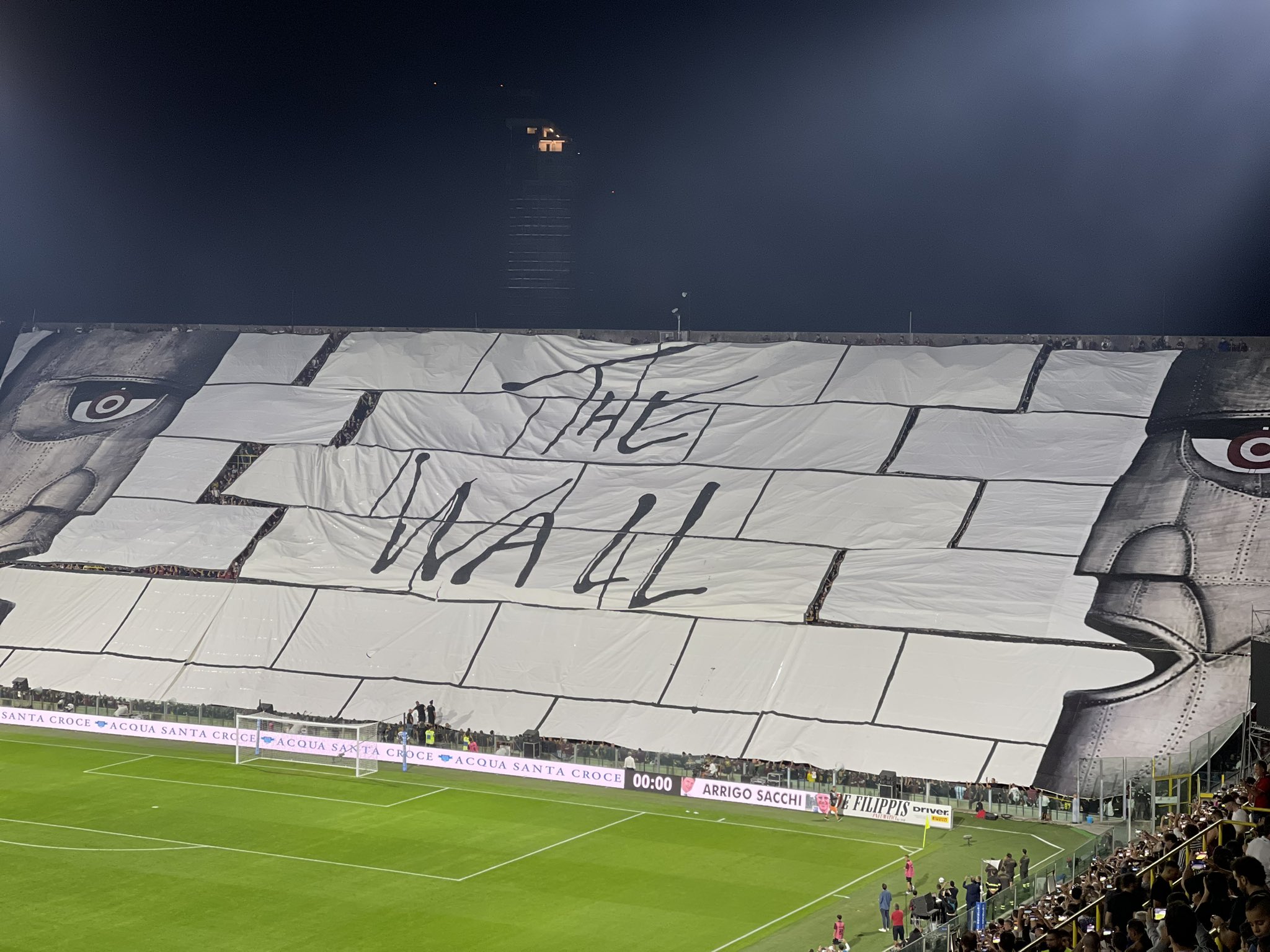 La curva come tela collettiva